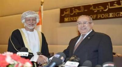 الميثاق نت - أكدت سلطنة عمان والجزائر الحاجة لبذل جهود إضافية للتوصل الى هدنة إنسانية دائمة في اليمن لتسهيل إيصال وتقديم المساعدات لأكثر من 21 مليون يمني . <br />
